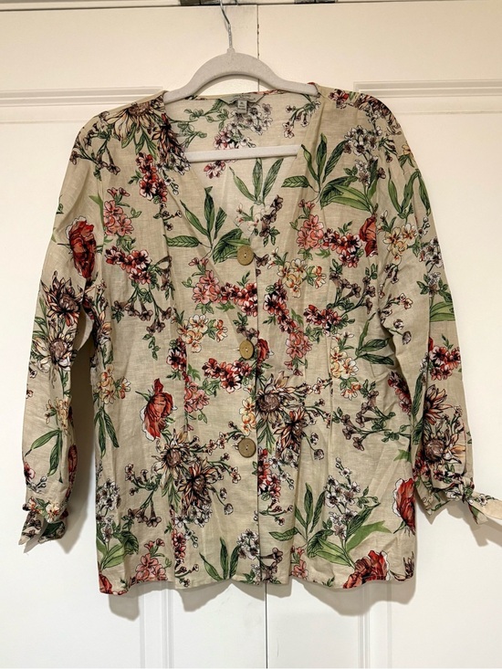 Hester & Orchard Tops - Linen Blend Floral Print Button-Down Women’s Shirt in Beige